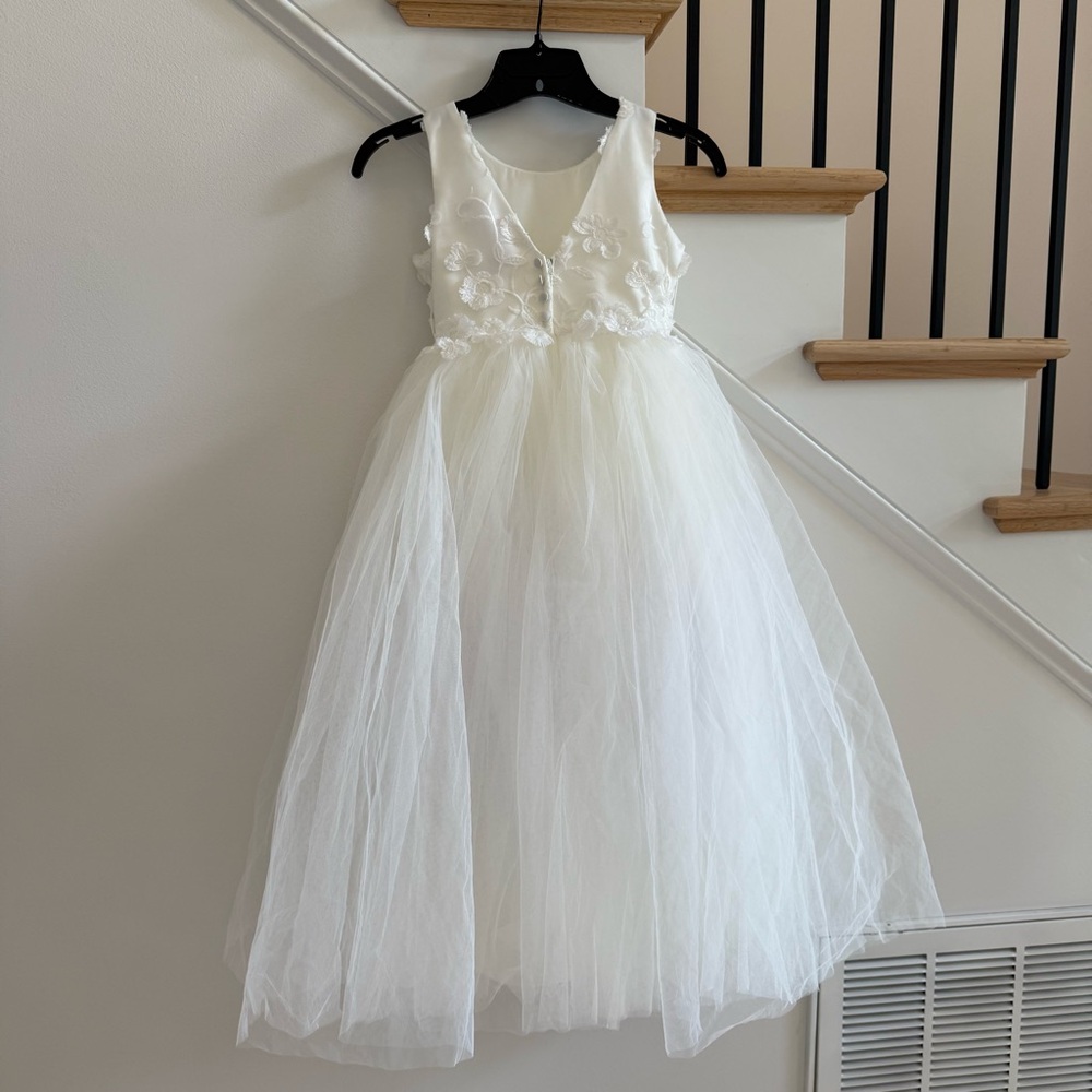 Rosebuds Flower Girl Dress with Detachable Butterfly Train, Size 6 - Picture 6 of 13